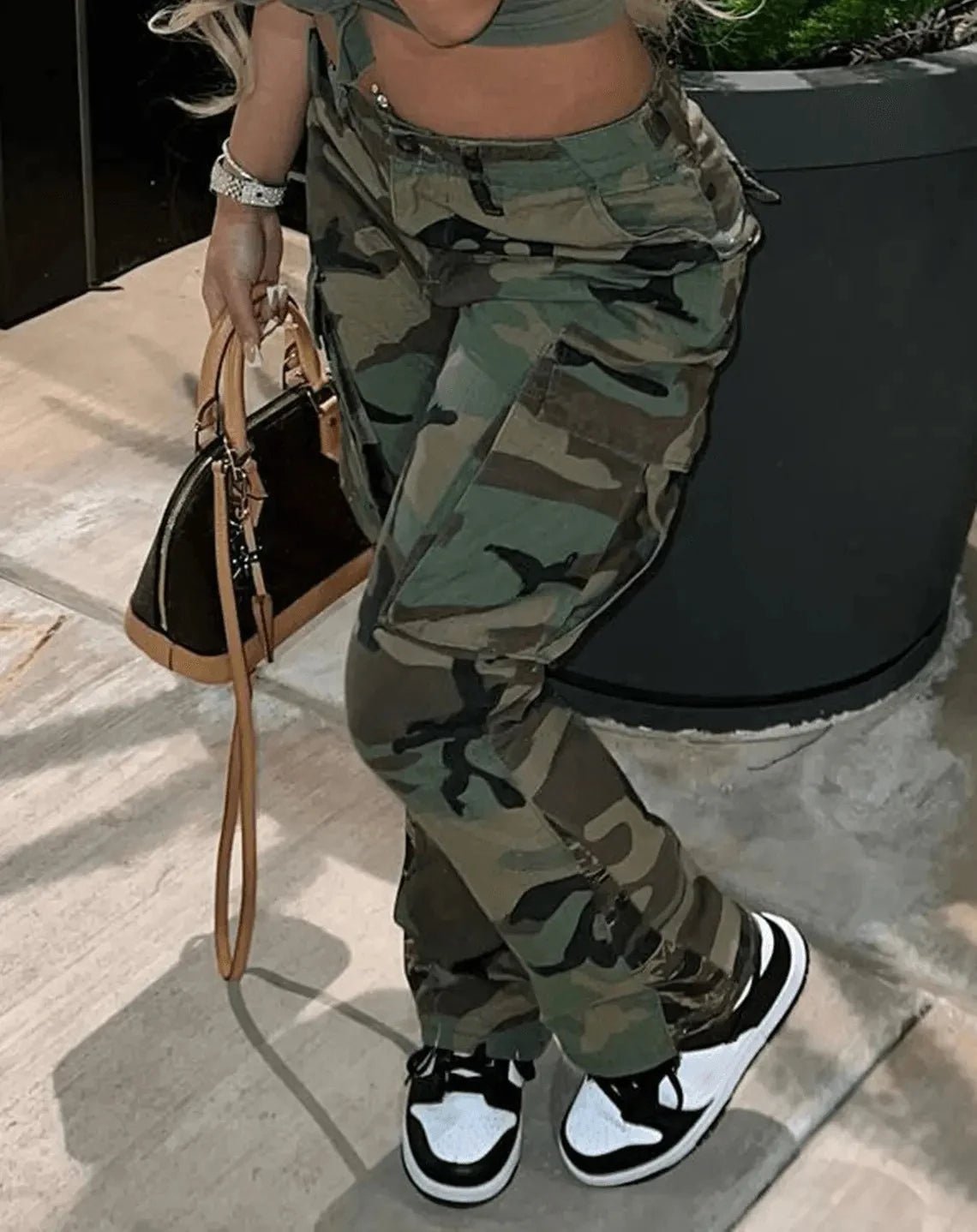 AOTEARA™ | Chic Camo Cargo Byxa