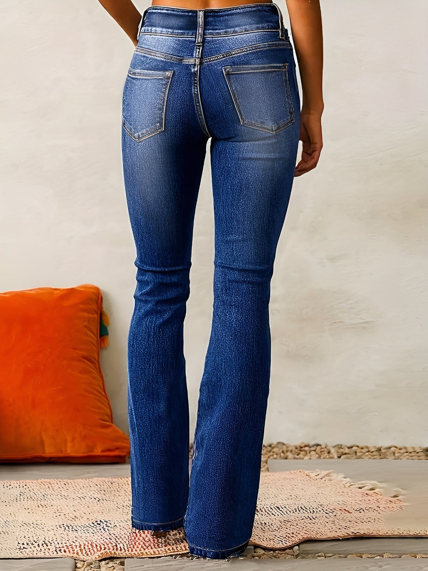 ALVA | Utsvängda Jeans Med Hög Midja
