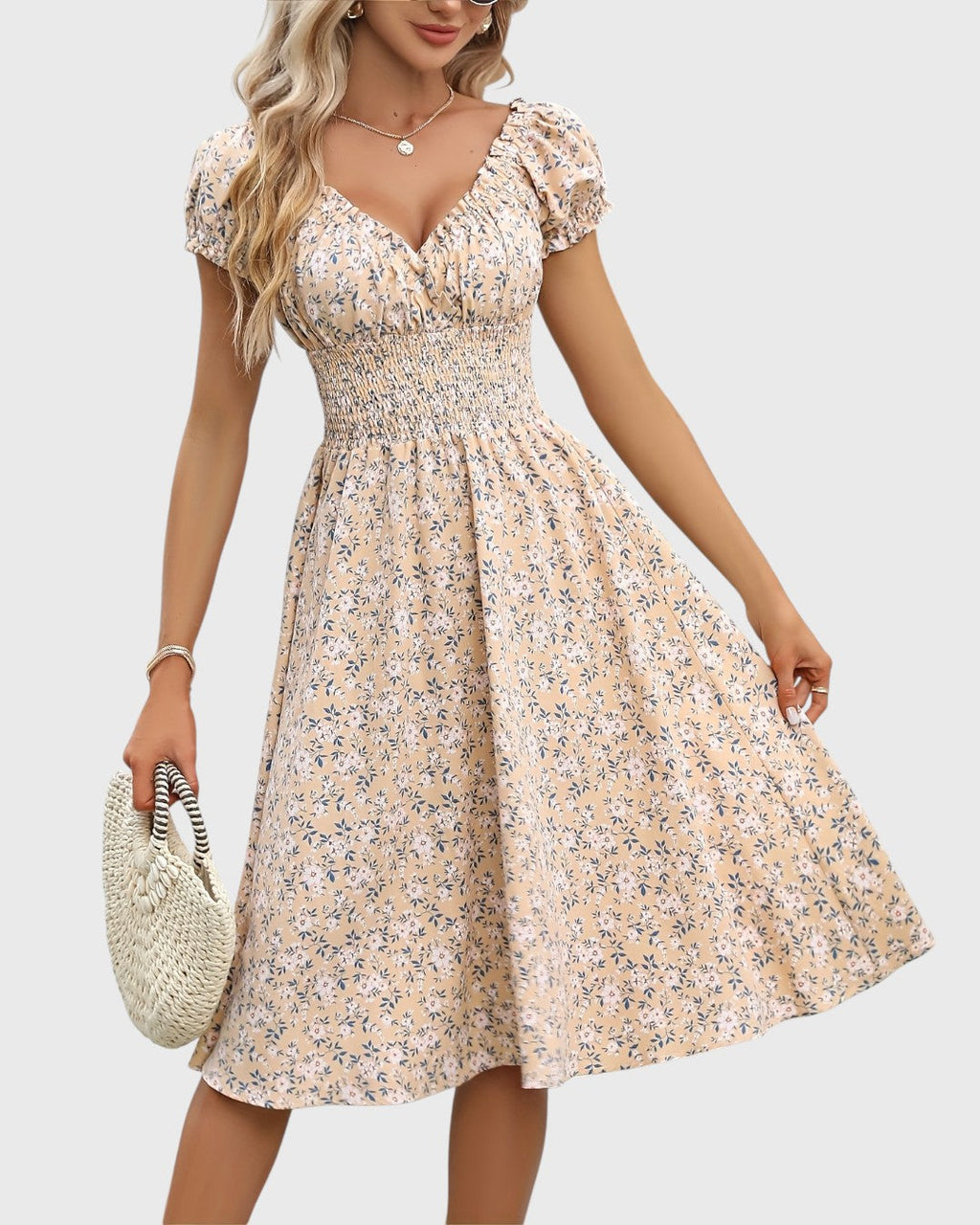 BRITINA™ | Blommig midiklänning med puffärmar och V-ringning